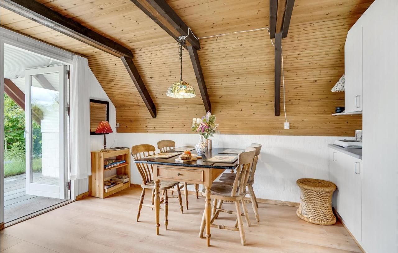 Amazing Home In Logstrup With Kitchen Екстер'єр фото