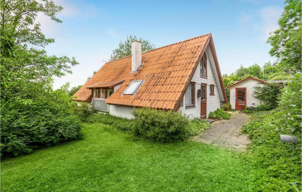Amazing Home In Logstrup With Kitchen Екстер'єр фото