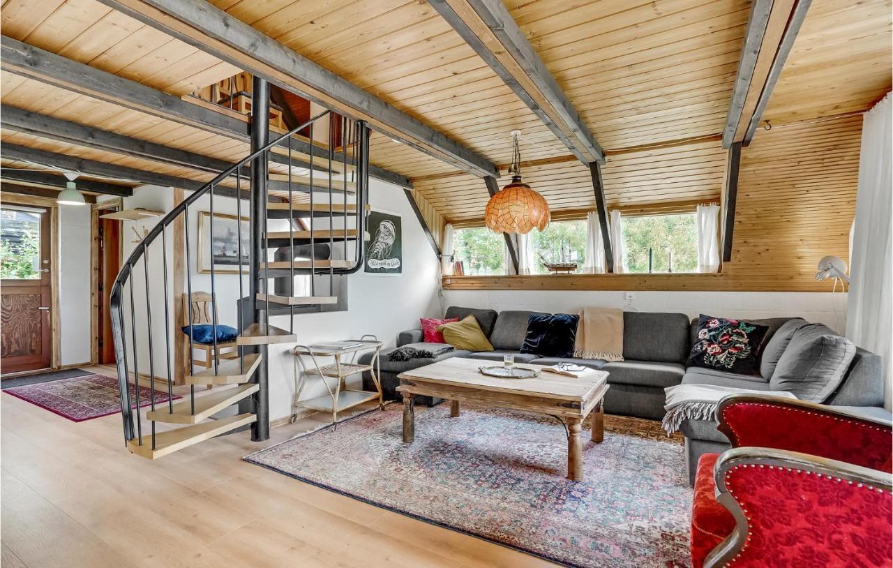 Amazing Home In Logstrup With Kitchen Екстер'єр фото