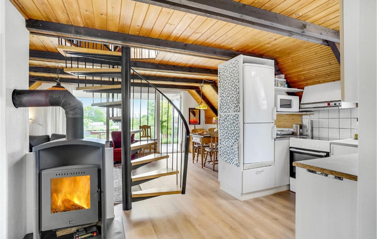 Amazing Home In Logstrup With Kitchen Екстер'єр фото